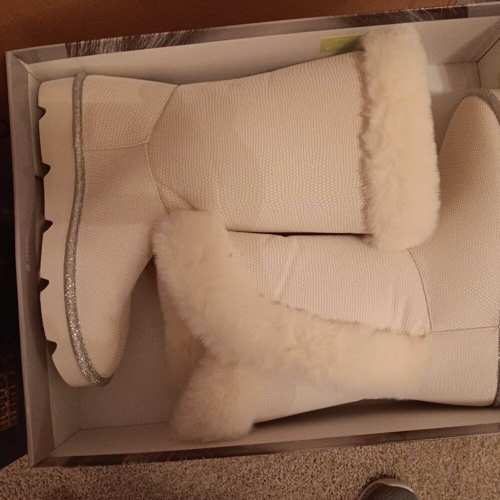 J.Lo Calrice Boots, 8-1/2 medium, White